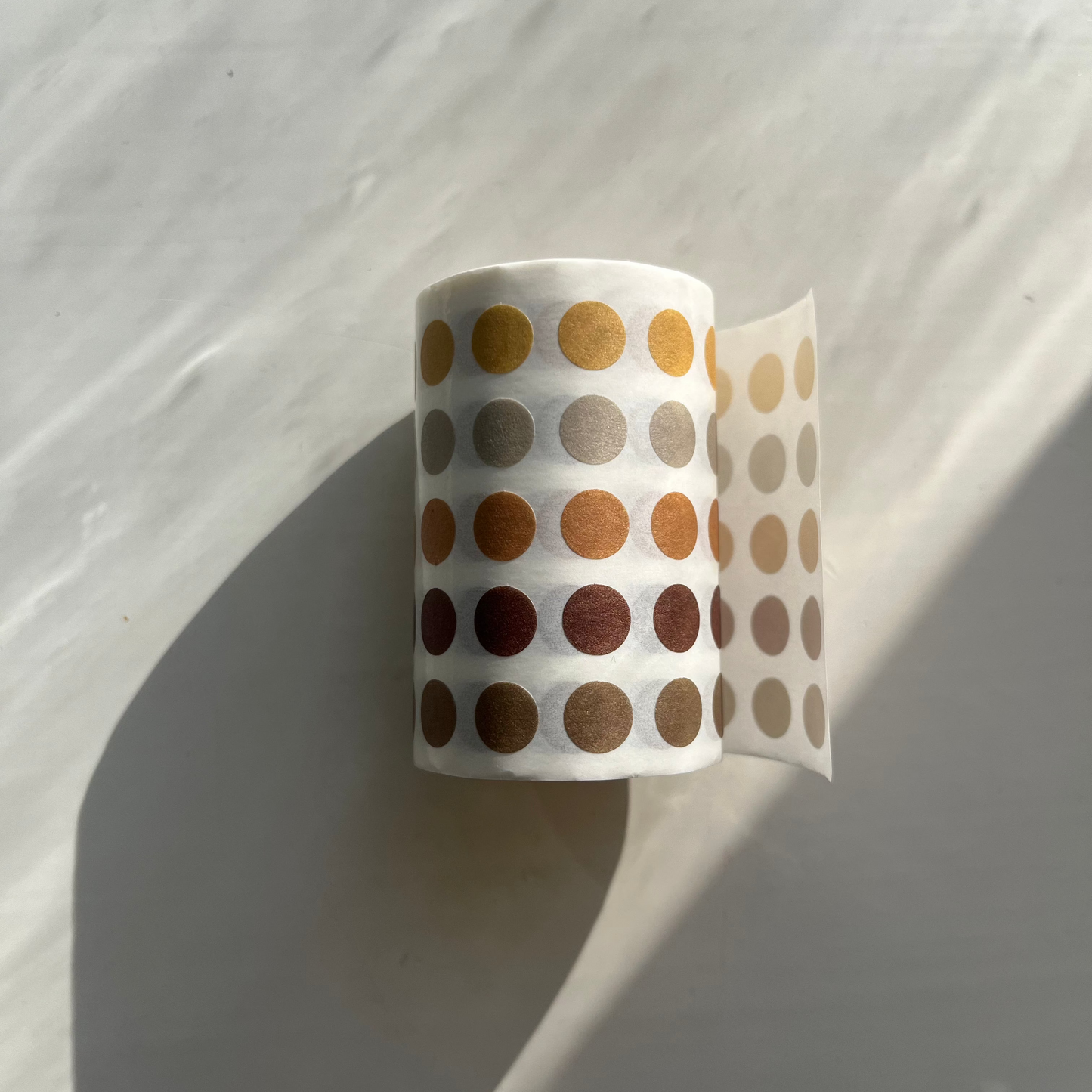 Pastel coloured circle sticker die cut roll