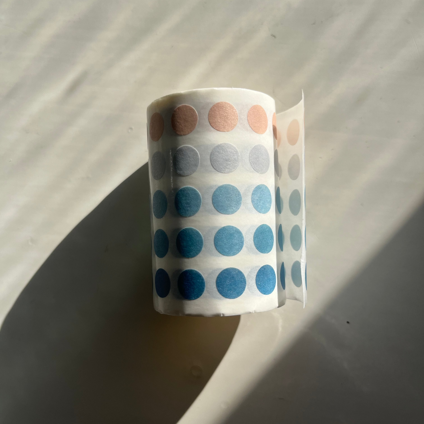 Pastel coloured circle sticker die cut roll