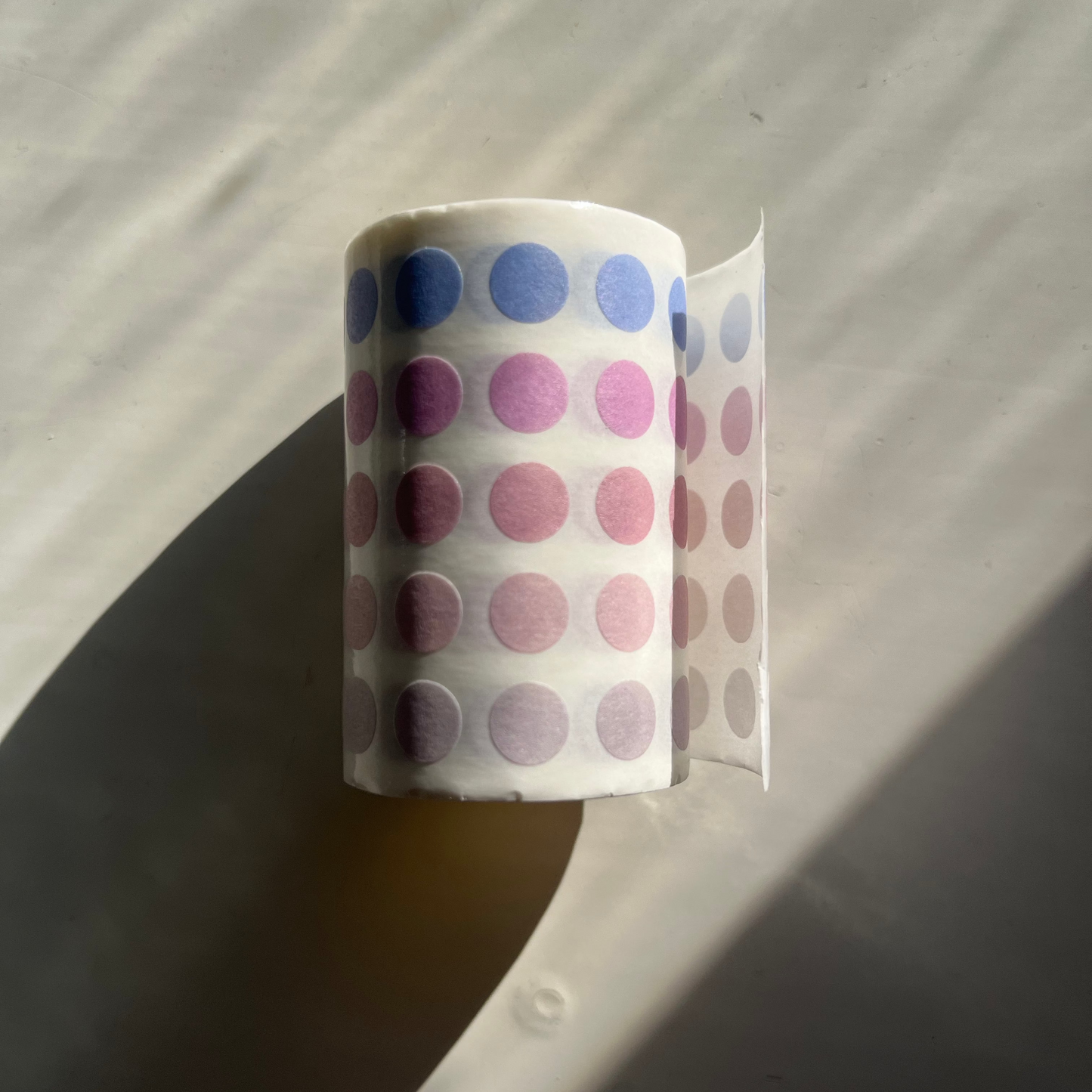 Pastel coloured circle sticker die cut roll
