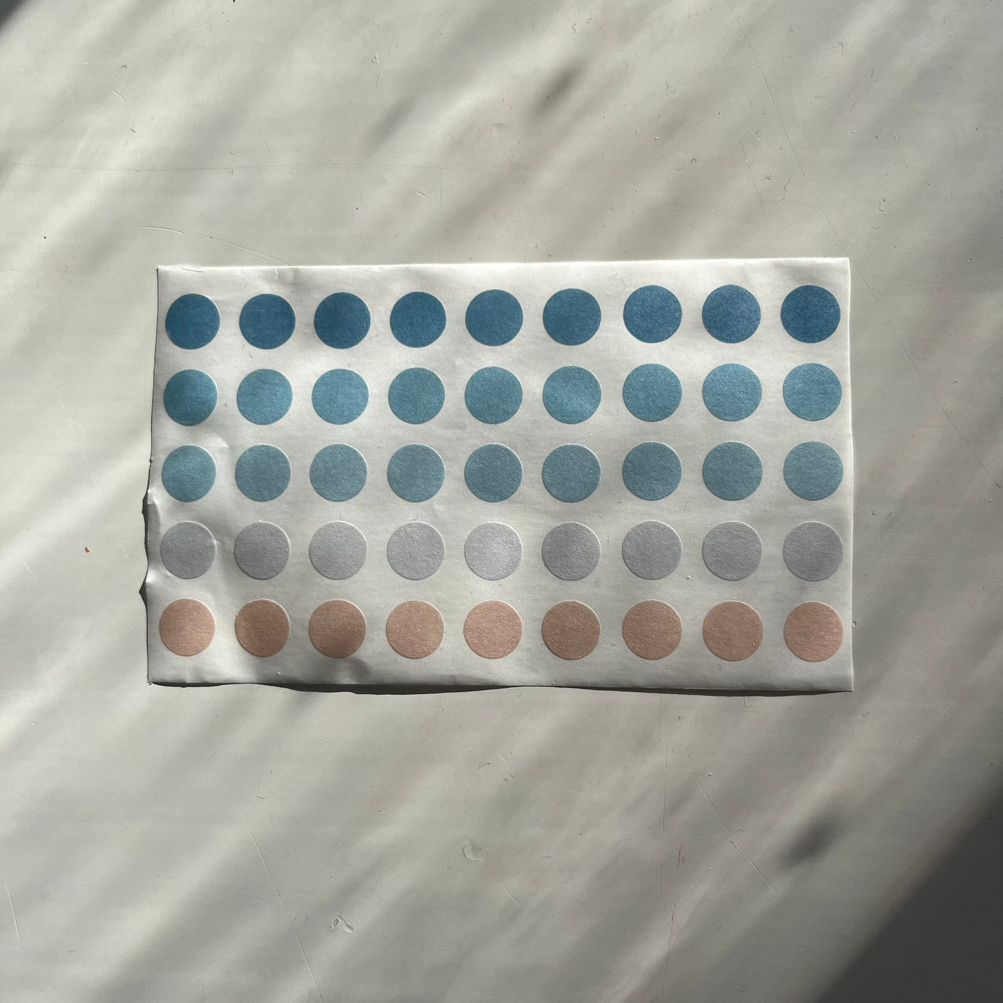 Pastel coloured circle sticker die cut roll